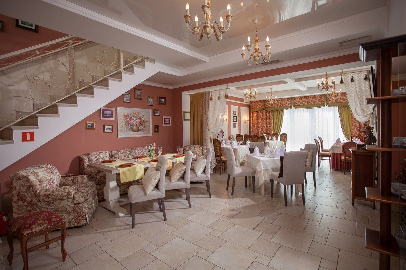 Общественный интерьер