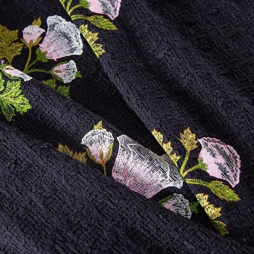 Твид с вышивкой 052-20217 черный