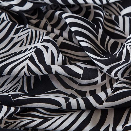 Штапель 069-17552 черный принтованный