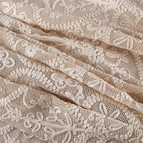 Вышивка на сетке Dolce&Gabbana 050-20052 экрю