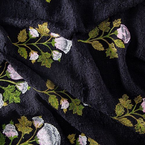 Твид с вышивкой 052-20217 черный