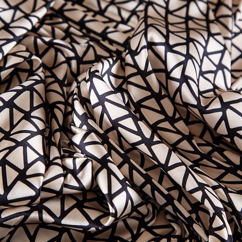 Шелк натуральный 064-12314 молочный принтованный